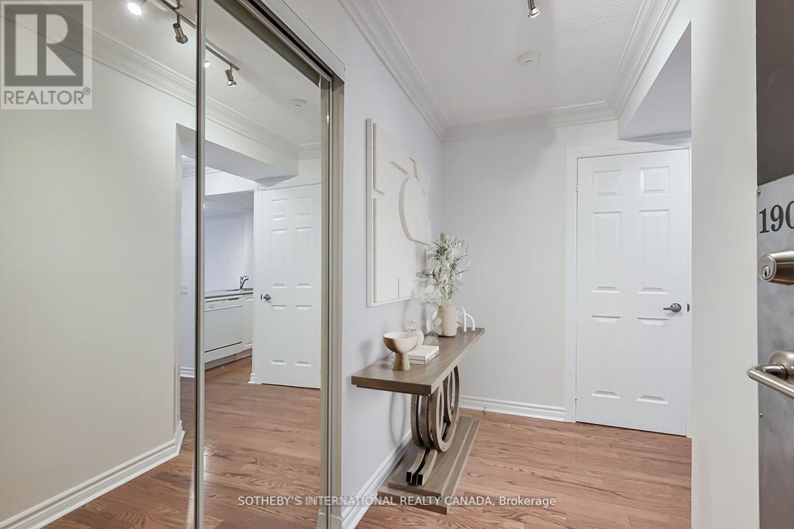 1902 - 388 Bloor Street E, Toronto (Rosedale-Moore Park), Ontario  M4W 3W9 - Photo 3 - C12210733
