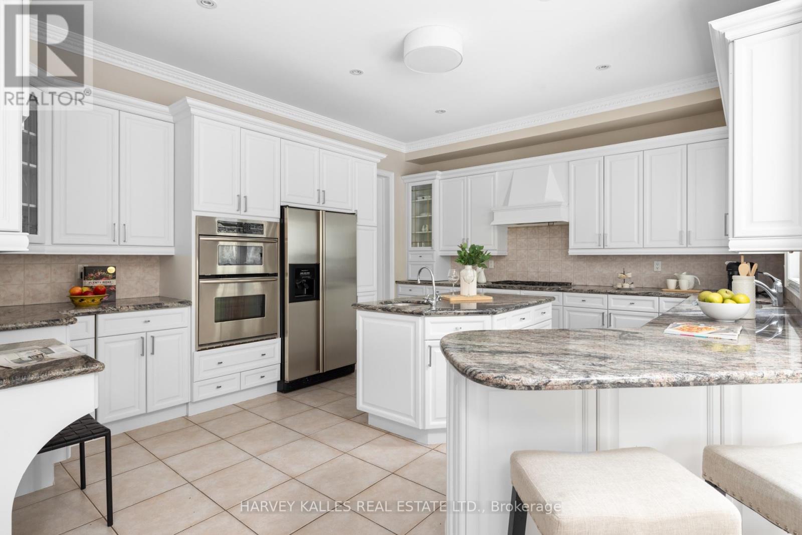 60 Bowan Court, Toronto (Bayview Woods-Steeles), Ontario  M2K 3A7 - Photo 10 - C12210735