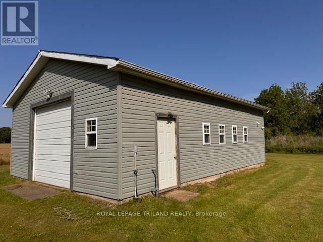 24353 Pioneer Line, West Elgin, Ontario  N0L 2P0 - Photo 19 - X12210755