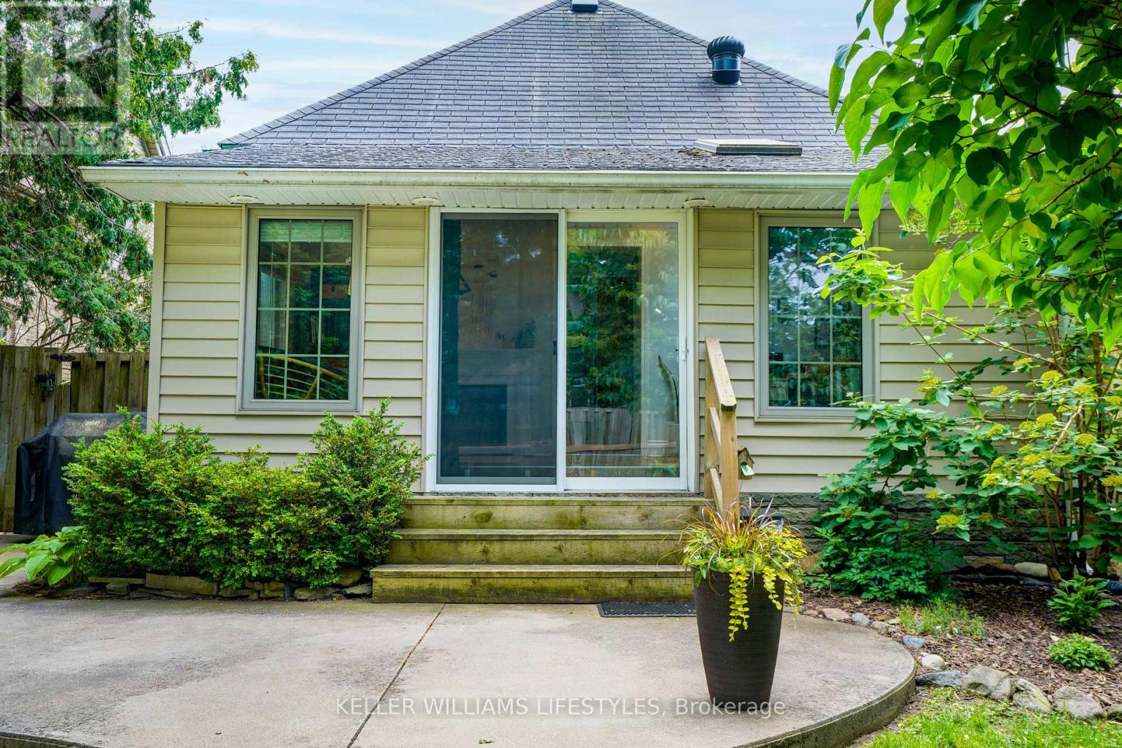 70 Doulton Street, London East, Ontario  N5W 2P7 - Photo 37 - X12210809
