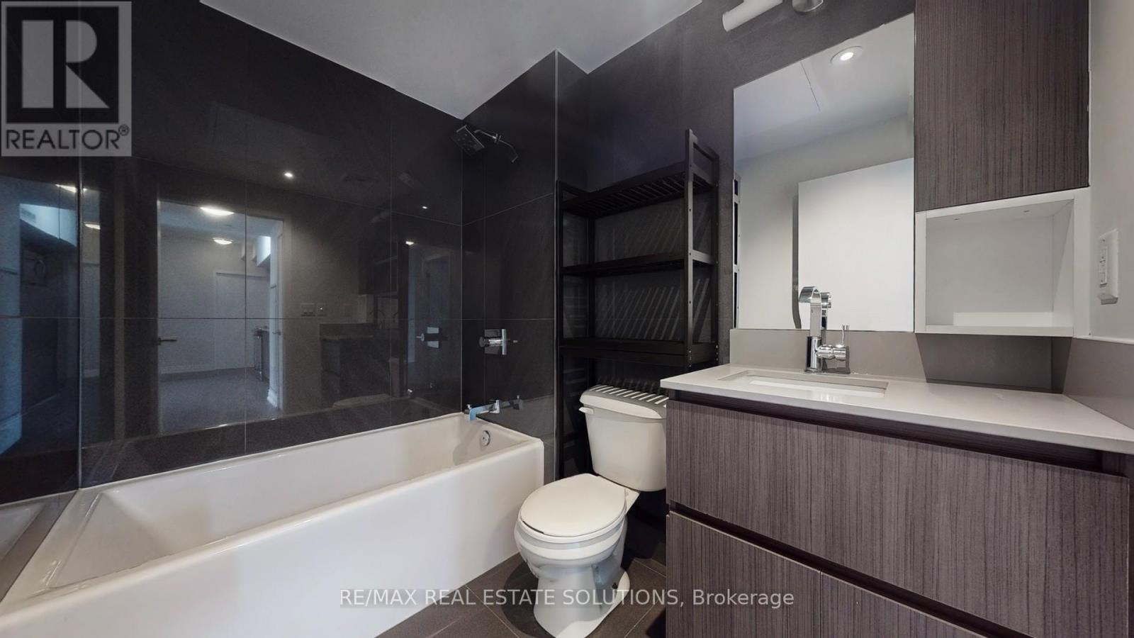 210 - 30 Baseball Place, Toronto (South Riverdale), Ontario  M4M 0E8 - Photo 14 - E12210664