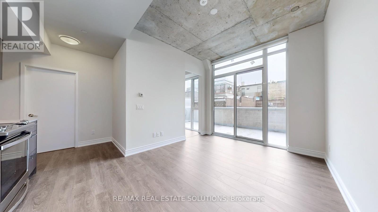 210 - 30 Baseball Place, Toronto (South Riverdale), Ontario  M4M 0E8 - Photo 5 - E12210664