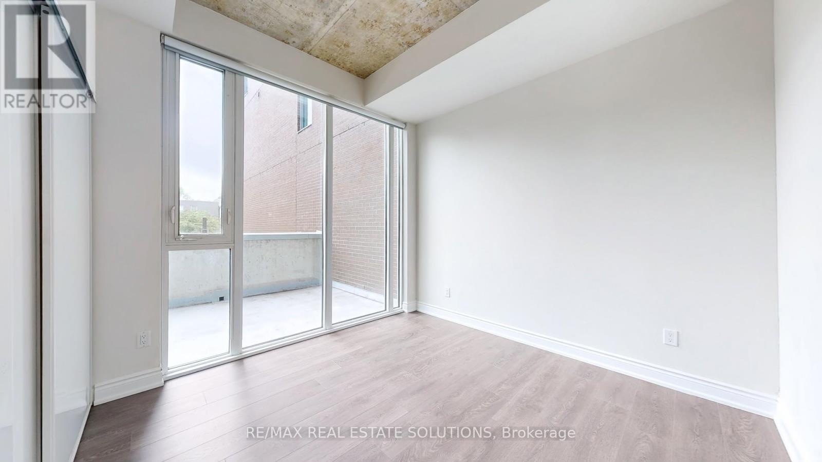 210 - 30 Baseball Place, Toronto (South Riverdale), Ontario  M4M 0E8 - Photo 8 - E12210664