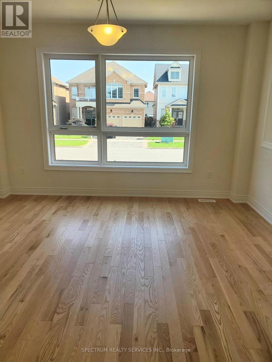 1 Rogerson Street E, Clarington (Newcastle), Ontario  L1B 0W4 - Photo 5 - E12210716