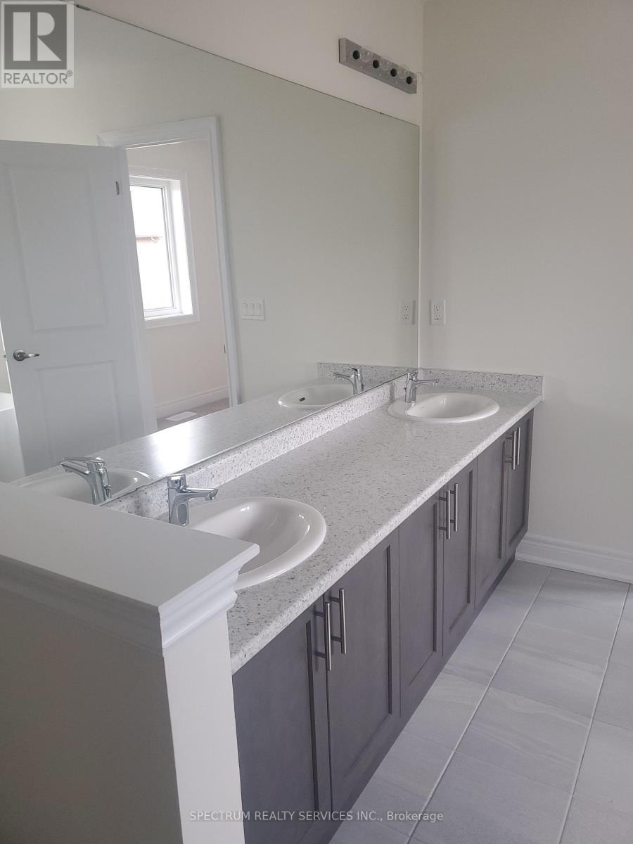 27 Rogerson Street E, Clarington, Ontario  L1B 0W4 - Photo 10 - E12210732