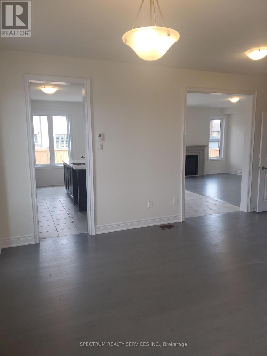 27 Rogerson Street E, Clarington, Ontario  L1B 0W4 - Photo 3 - E12210732