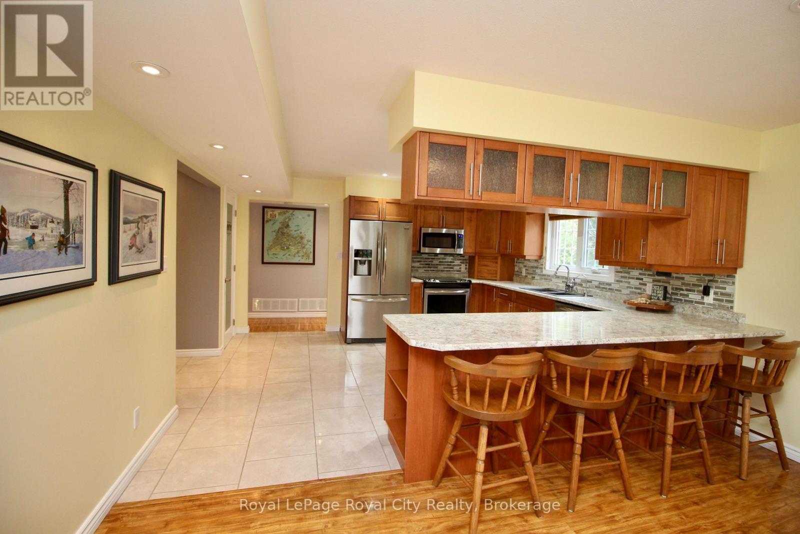 13 Elgin Street, Northern Bruce Peninsula, Ontario  N0H 2R0 - Photo 21 - X12089342