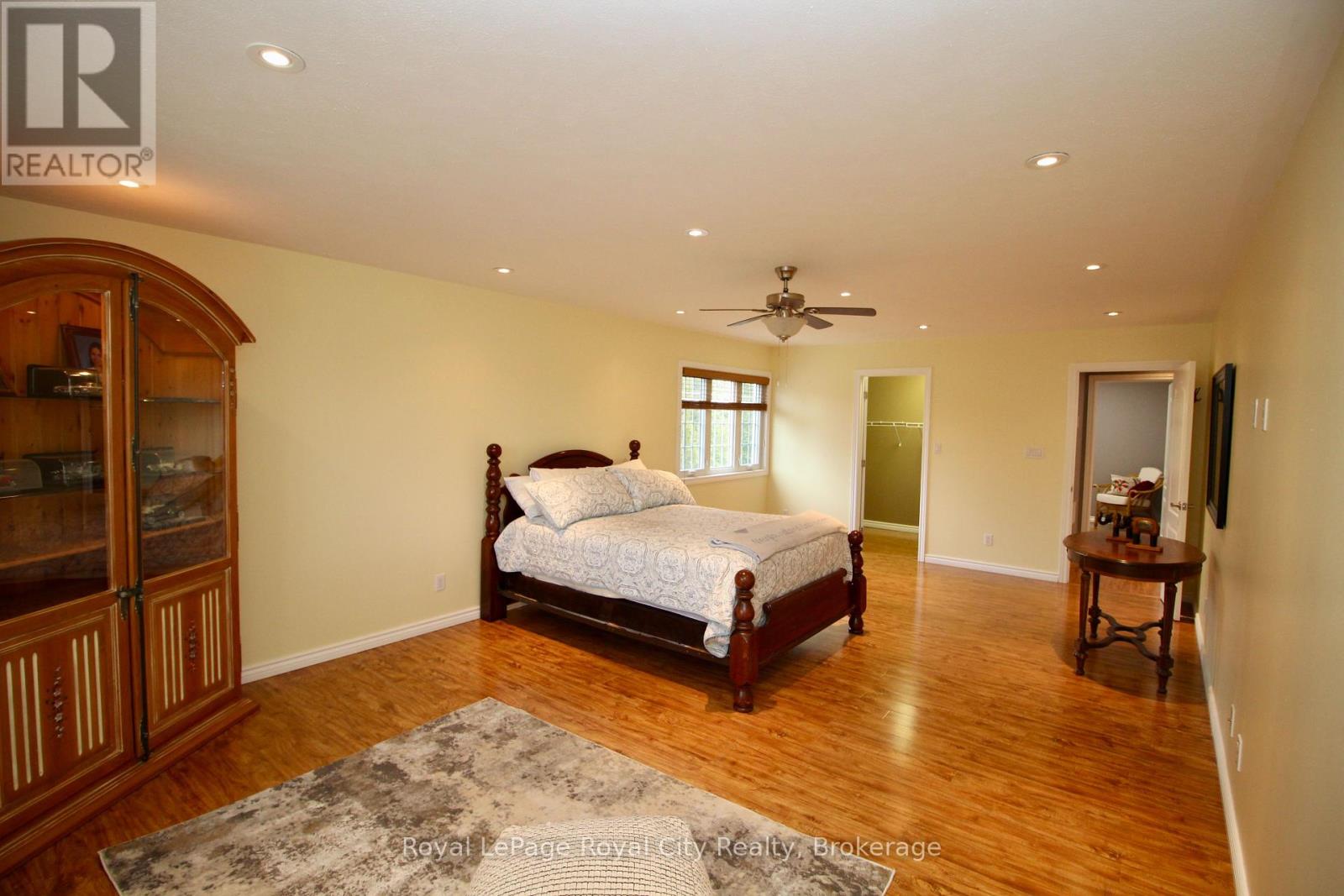 13 Elgin Street, Northern Bruce Peninsula, Ontario  N0H 2R0 - Photo 34 - X12089342