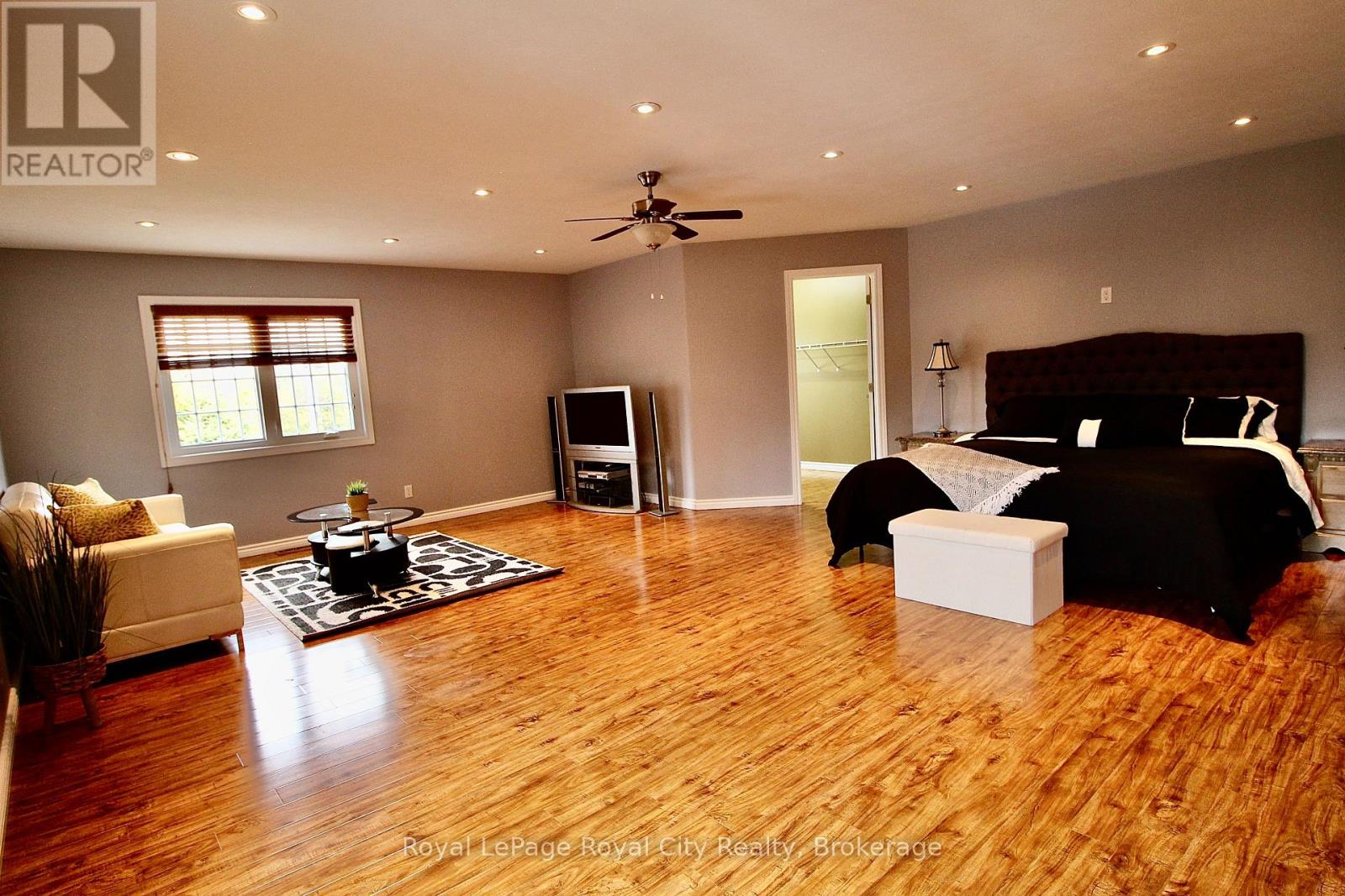 13 Elgin Street, Northern Bruce Peninsula, Ontario  N0H 2R0 - Photo 37 - X12089342