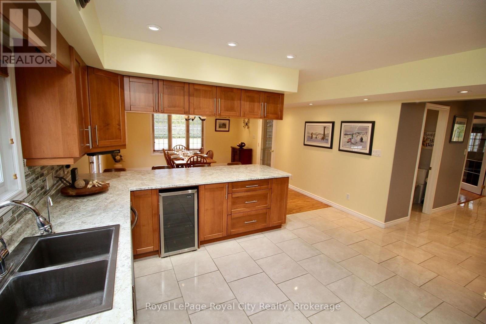 13 Elgin Street, Northern Bruce Peninsula, Ontario  N0H 2R0 - Photo 20 - X12089342
