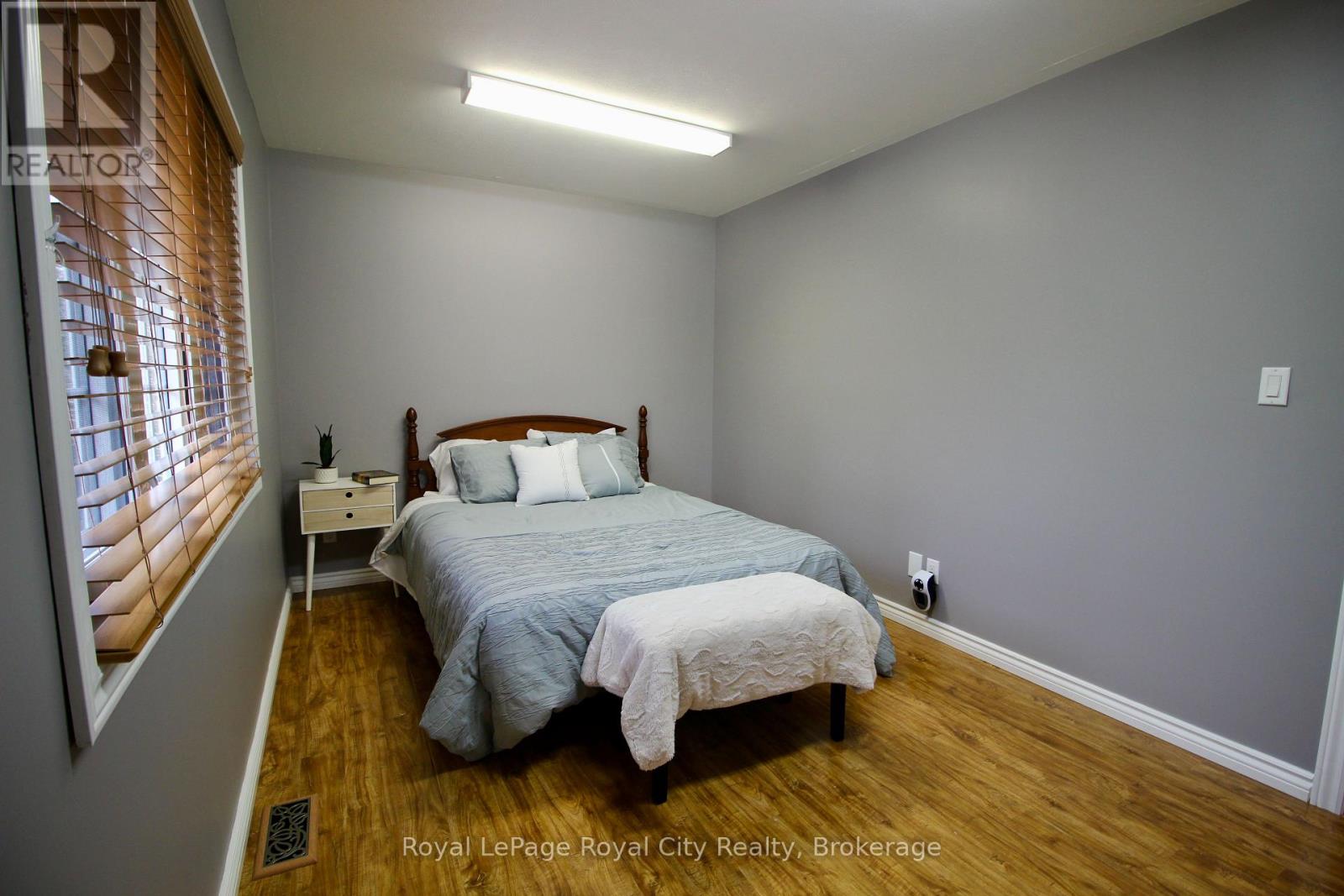 13 Elgin Street, Northern Bruce Peninsula, Ontario  N0H 2R0 - Photo 41 - X12089342