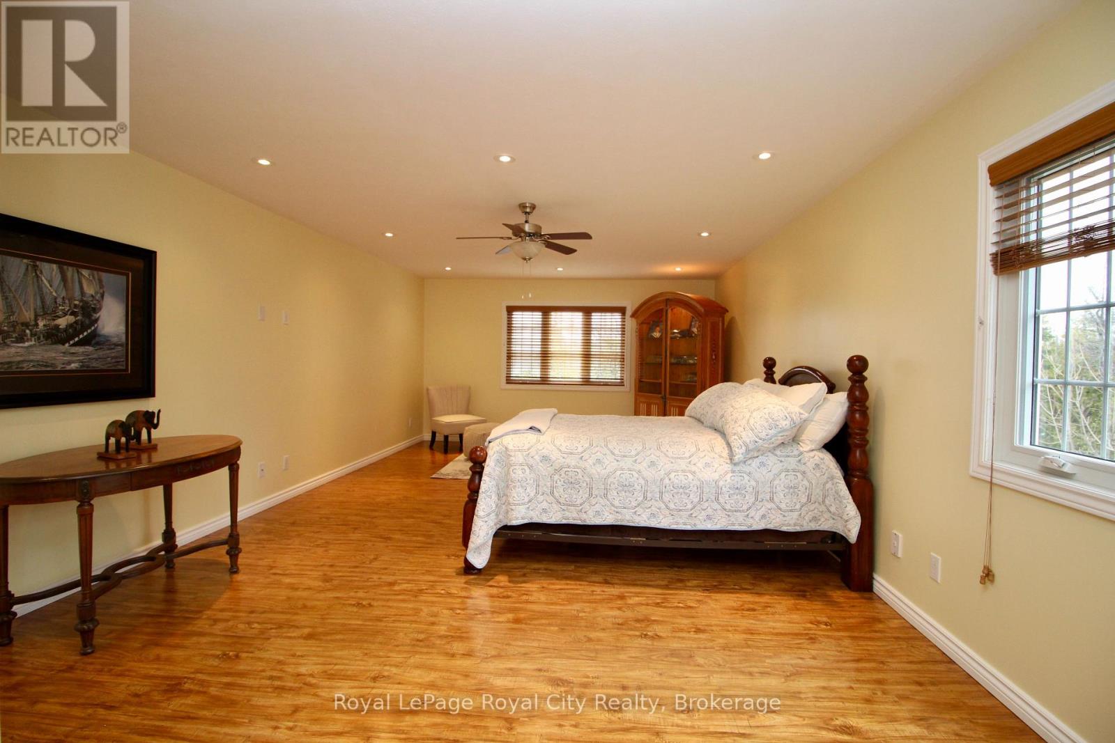 13 Elgin Street, Northern Bruce Peninsula, Ontario  N0H 2R0 - Photo 33 - X12089342