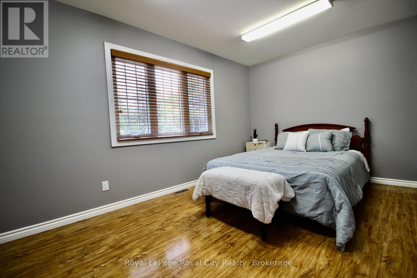 13 Elgin Street, Northern Bruce Peninsula, Ontario  N0H 2R0 - Photo 42 - X12089342