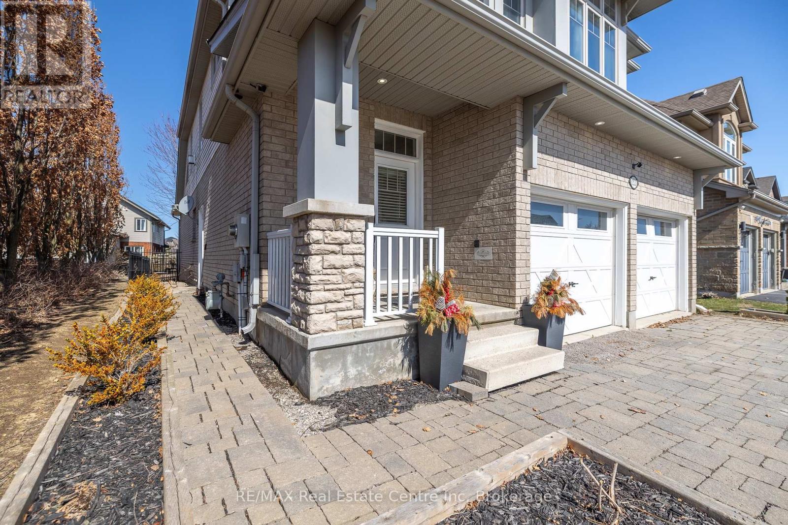 152 Goodwin Drive, Guelph, Ontario  N1L 0B2 - Photo 2 - X12207074