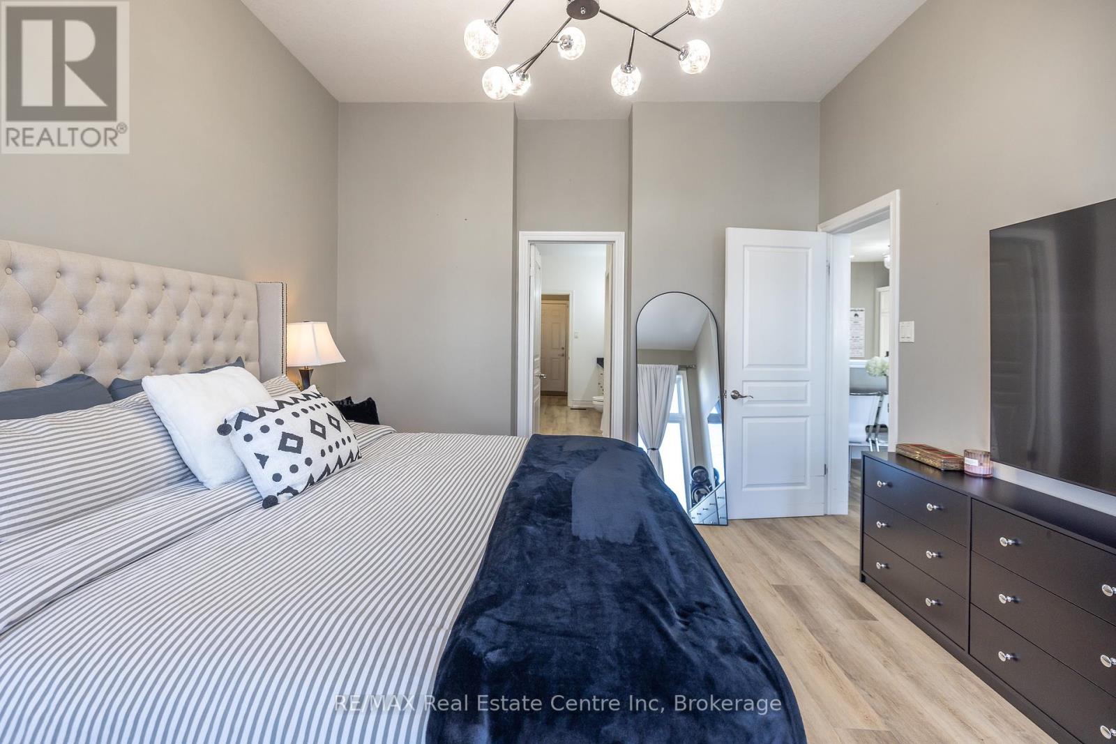 152 Goodwin Drive, Guelph, Ontario  N1L 0B2 - Photo 21 - X12207074
