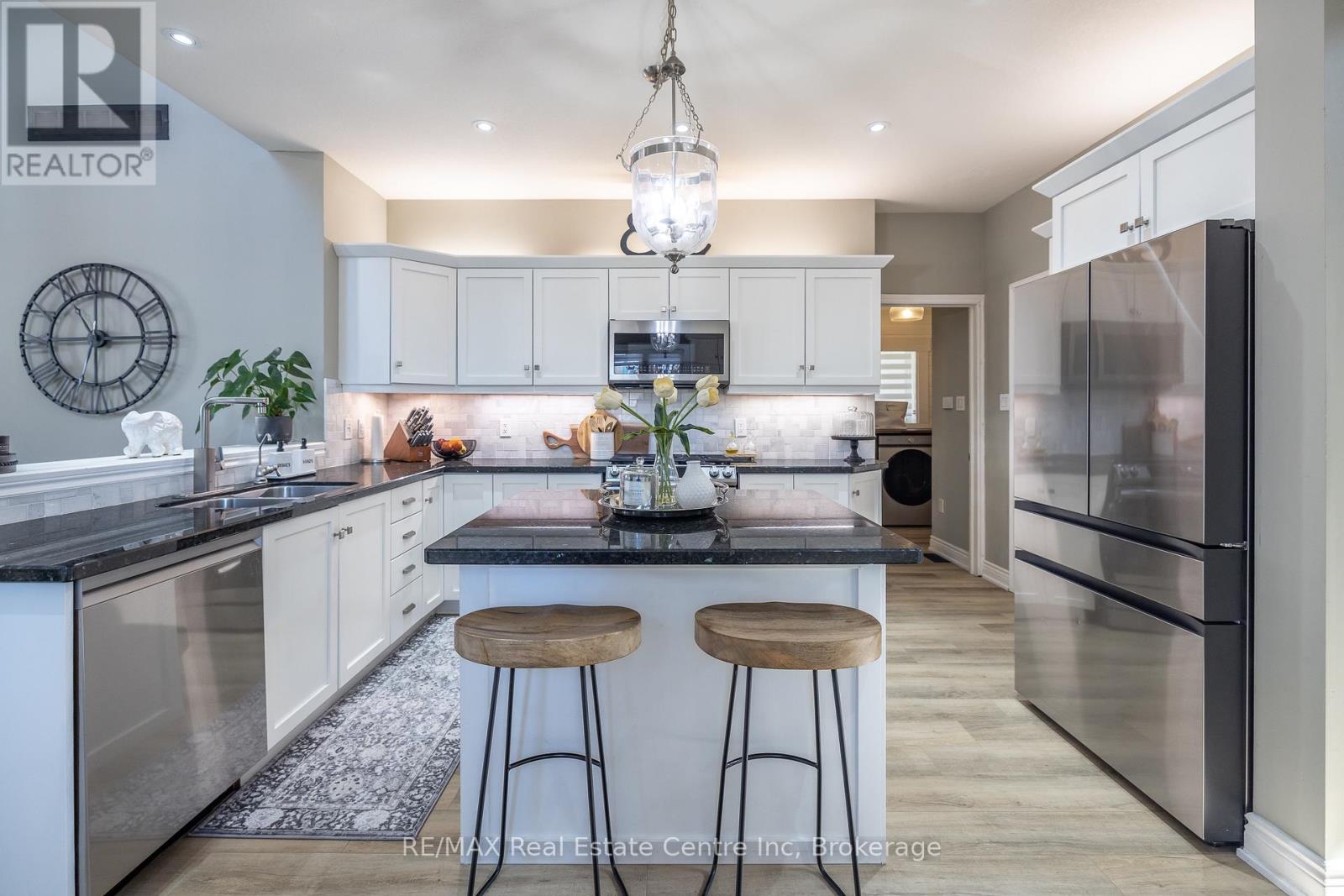 152 Goodwin Drive, Guelph, Ontario  N1L 0B2 - Photo 8 - X12207074