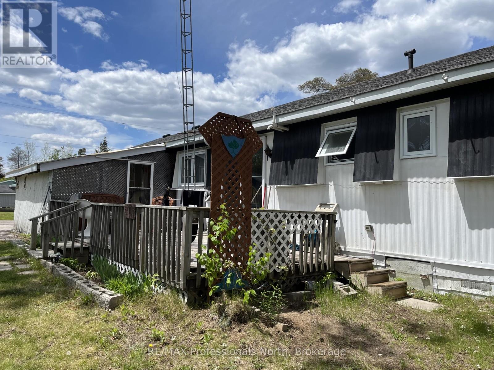Property at 1024 FIFTH LANE image 4