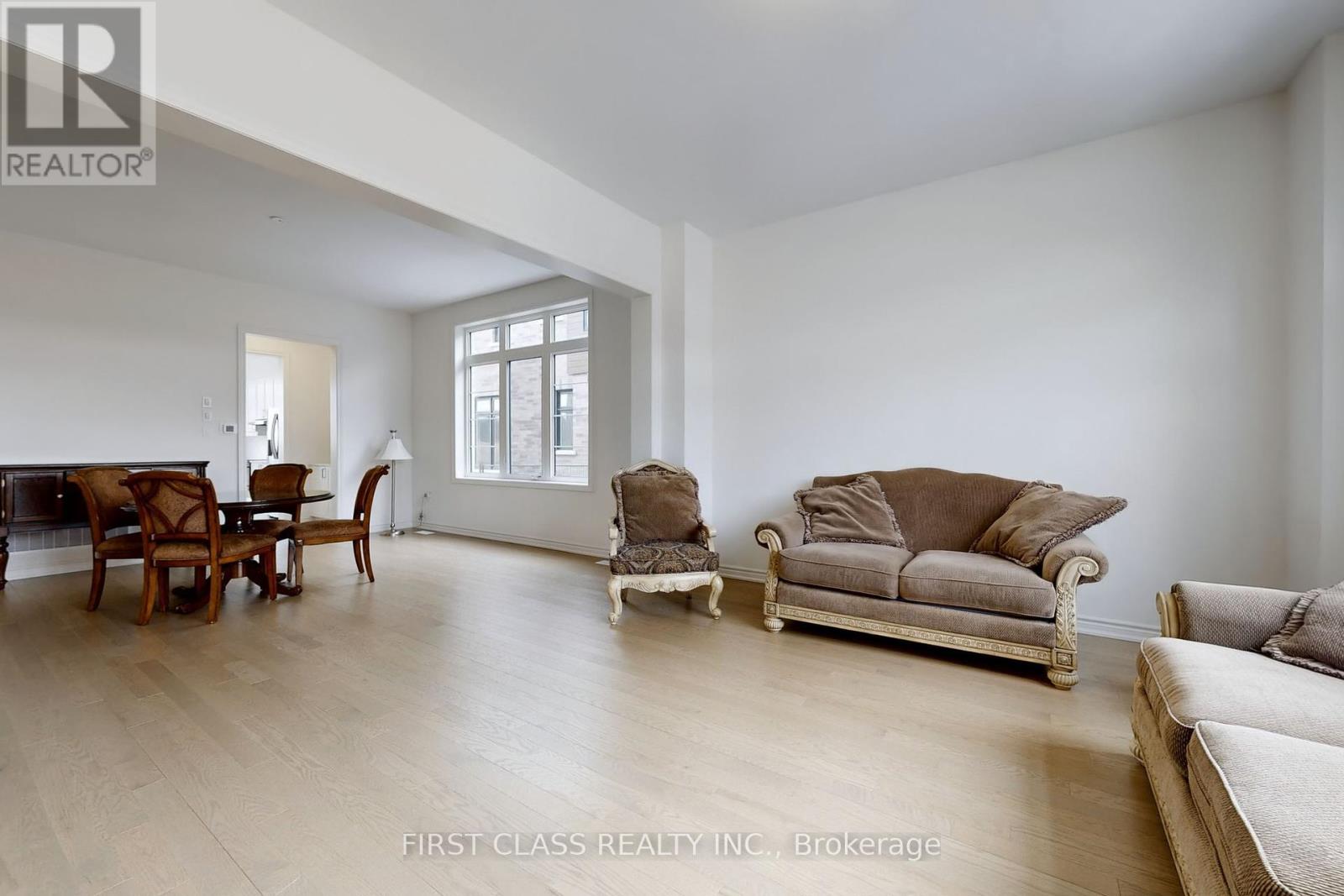 61 Marigold Boulevard, Adjala-Tosorontio (Colgan), Ontario  L0G 1W0 - Photo 3 - N12210656