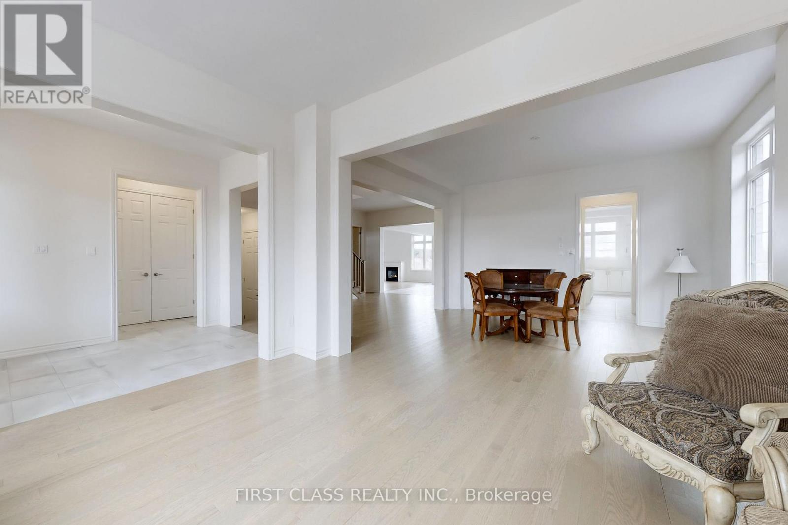 61 Marigold Boulevard, Adjala-Tosorontio (Colgan), Ontario  L0G 1W0 - Photo 4 - N12210656