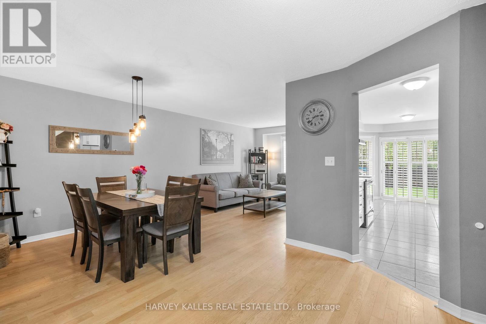 1 Hirst Avenue, Georgina (Keswick South), Ontario  L4P 4E6 - Photo 5 - N12210697