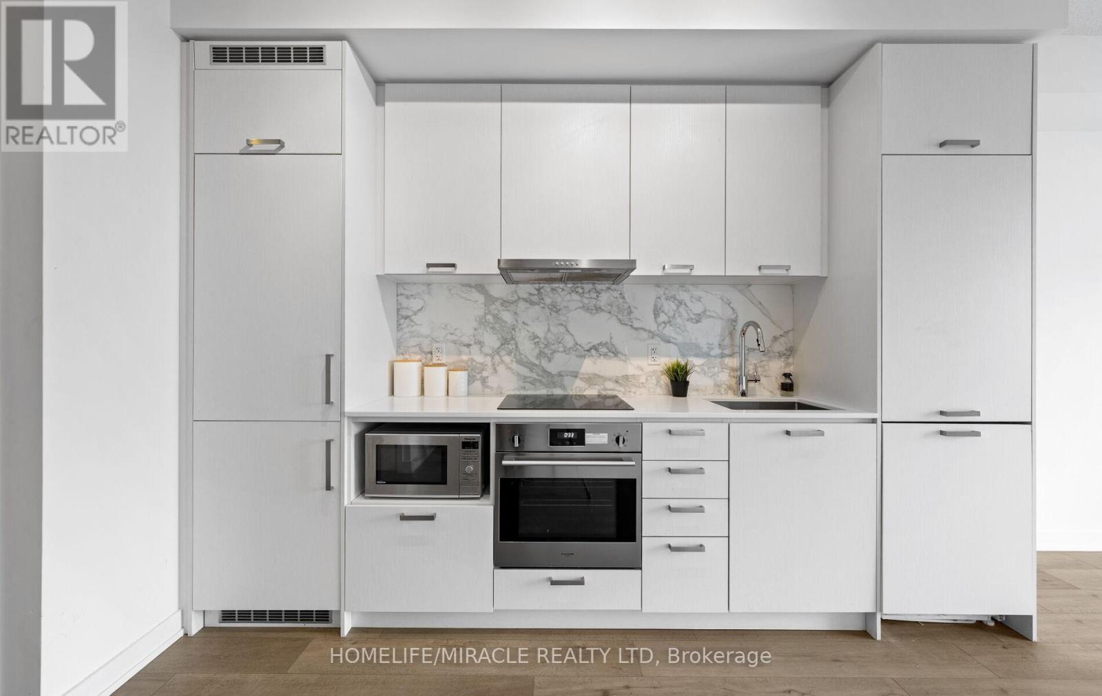 1607 - 10 Honeycrisp Crescent, Vaughan (Vaughan Corporate Centre), Ontario  L4K 0M7 - Photo 12 - N12210706
