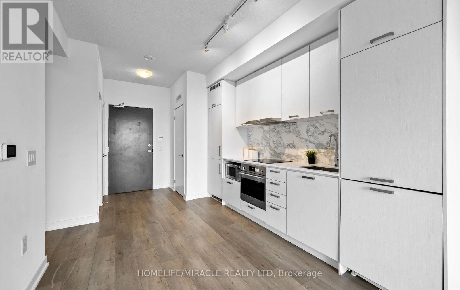 1607 - 10 Honeycrisp Crescent, Vaughan (Vaughan Corporate Centre), Ontario  L4K 0M7 - Photo 13 - N12210706