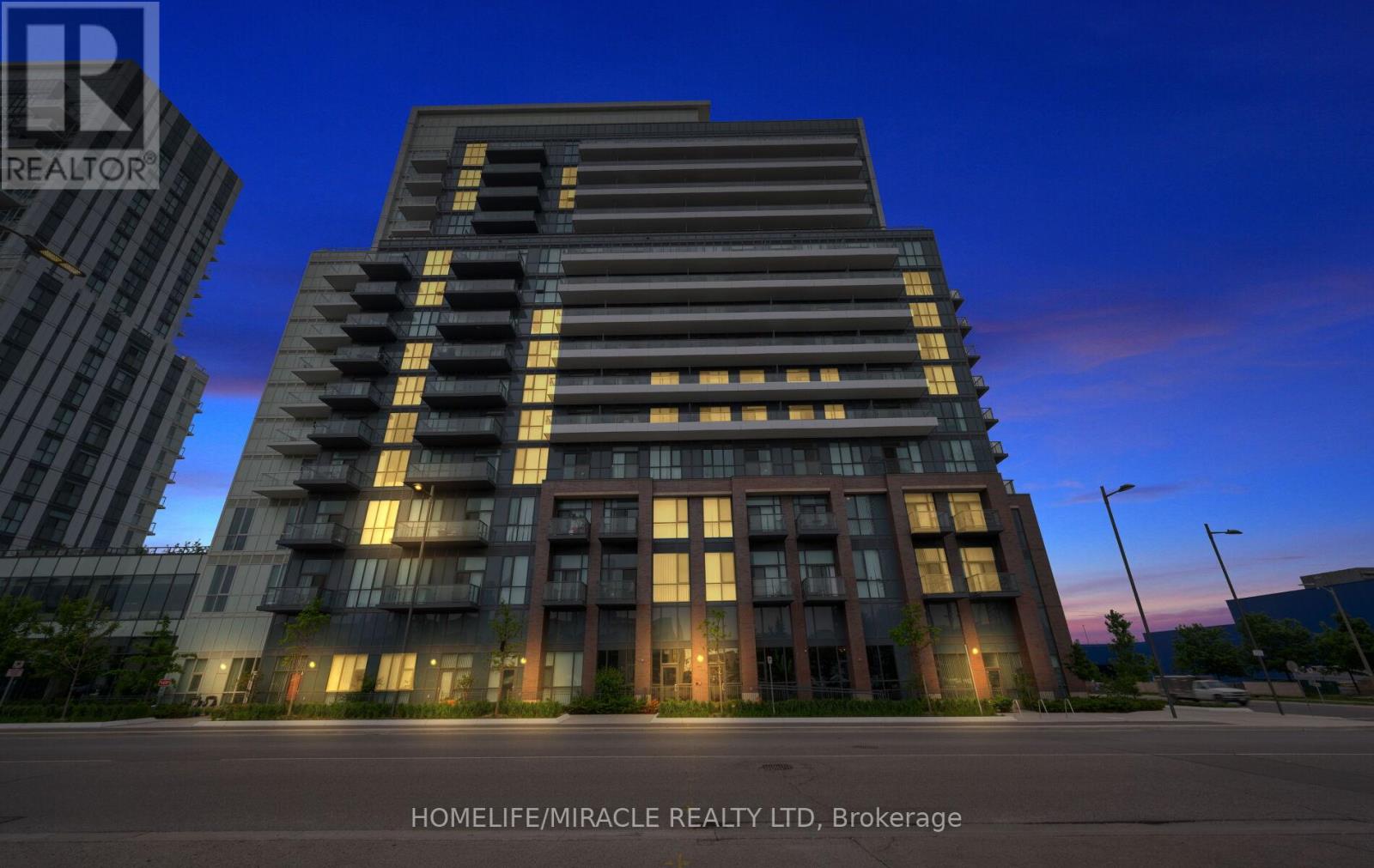1607 - 10 Honeycrisp Crescent, Vaughan (Vaughan Corporate Centre), Ontario  L4K 0M7 - Photo 2 - N12210706