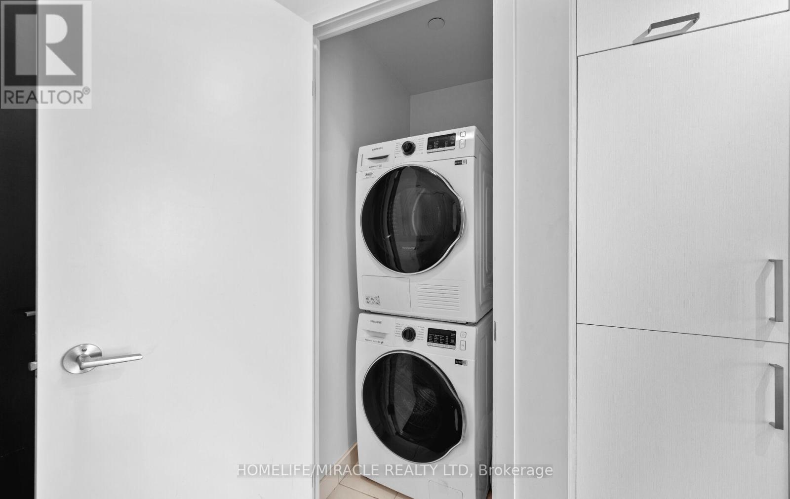 1607 - 10 Honeycrisp Crescent, Vaughan (Vaughan Corporate Centre), Ontario  L4K 0M7 - Photo 24 - N12210706
