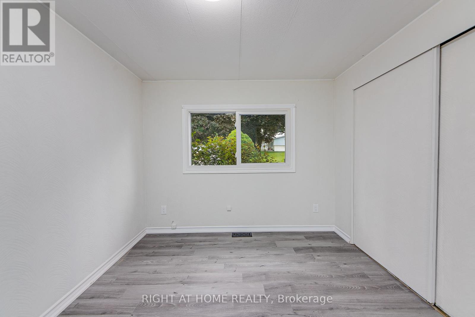 56 Flora Drive, Innisfil, Ontario  L9S 1R1 - Photo 26 - N12210719