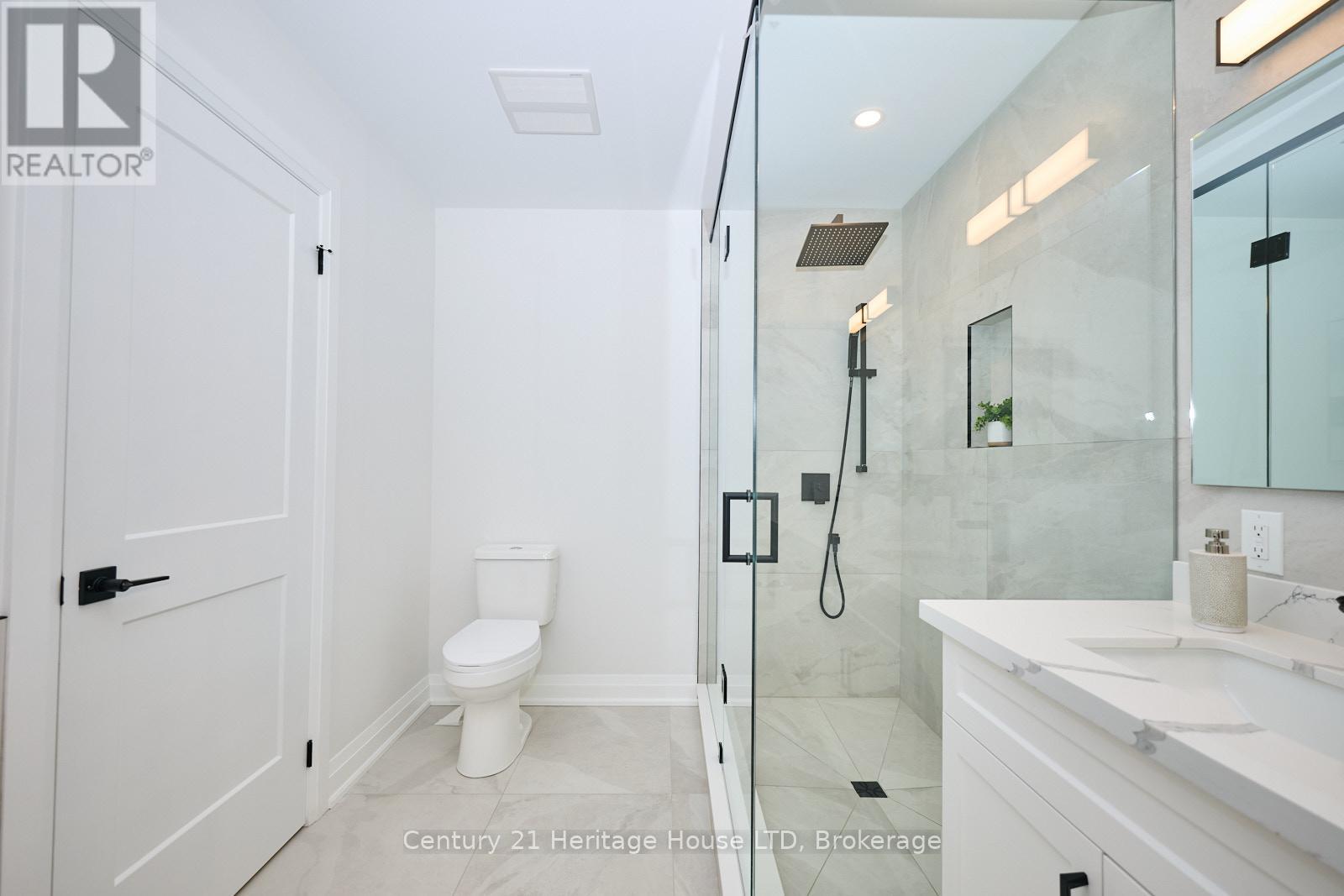 61.5b Jarrow Road, St. Catharines (Lakeshore), Ontario  L2M 1B7 - Photo 21 - X12210867