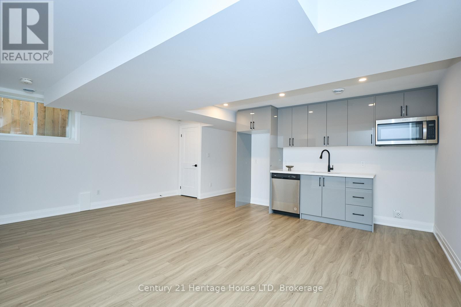 61.5b Jarrow Road, St. Catharines (Lakeshore), Ontario  L2M 1B7 - Photo 33 - X12210867