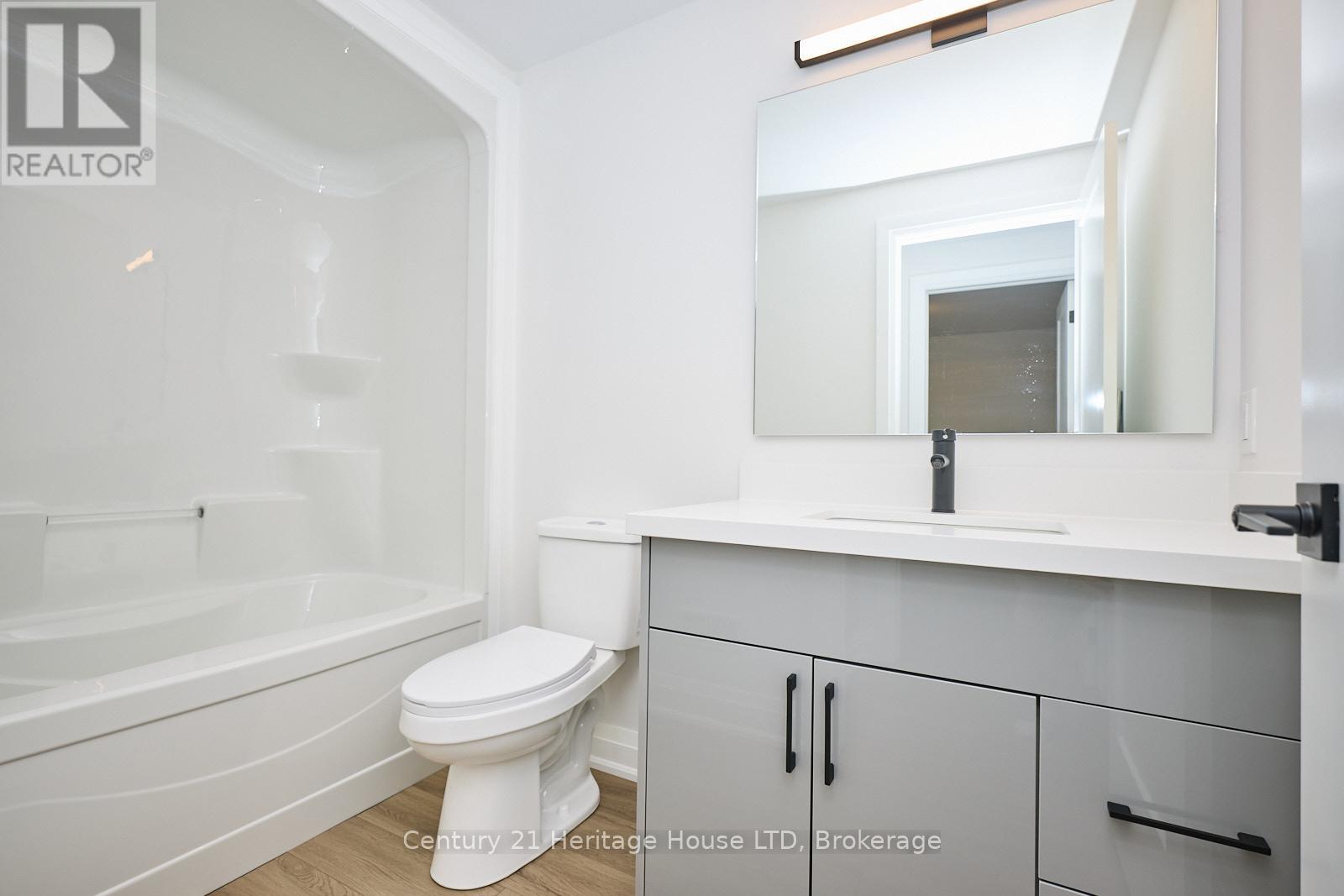 61.5b Jarrow Road, St. Catharines (Lakeshore), Ontario  L2M 1B7 - Photo 35 - X12210867