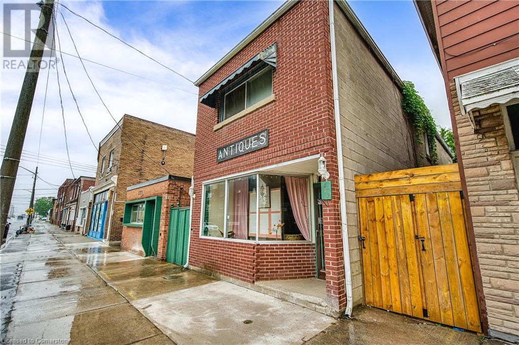 569 King Street, Welland, Ontario  L3B 3L3 - Photo 1 - 40739693