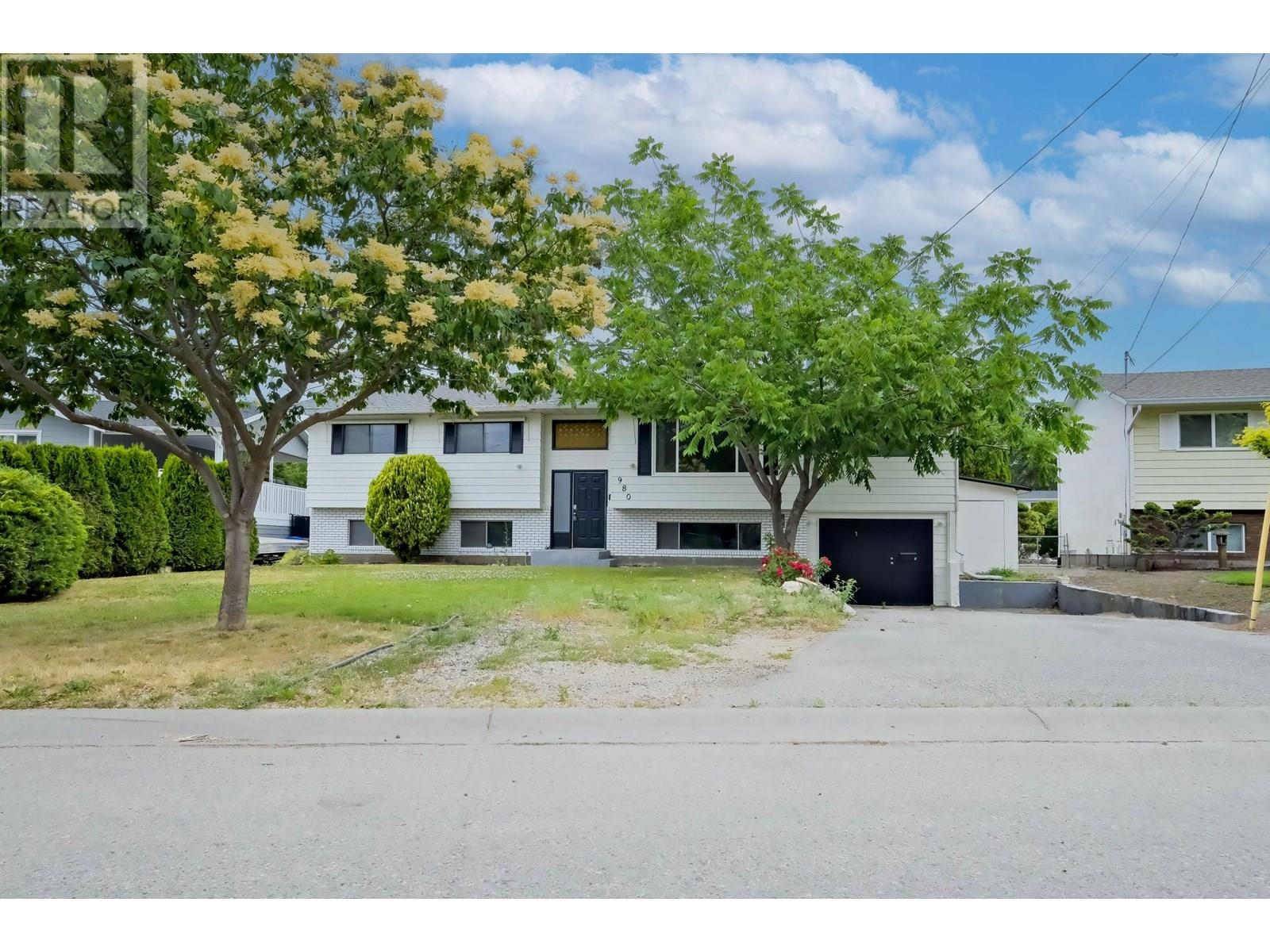 980 Hickory Road, Kelowna, British Columbia