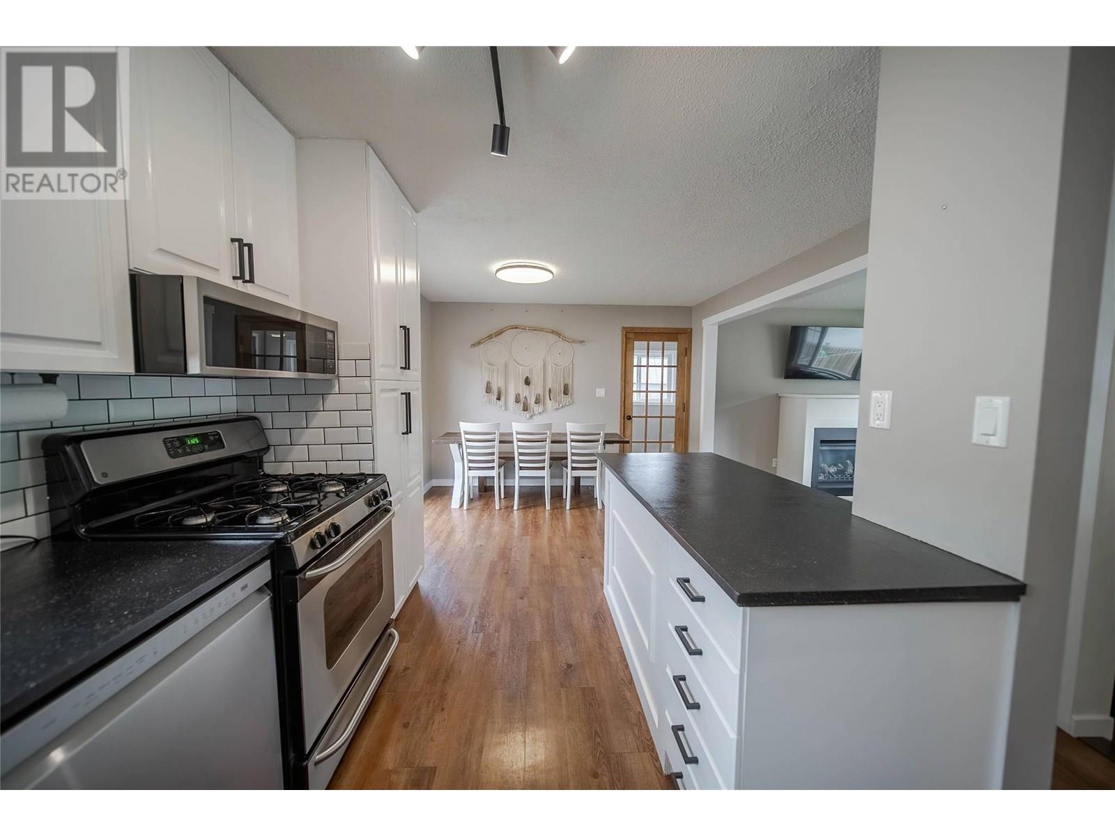 328 Pacific Yew Crescent, Sparwood, British Columbia  V0B 2G0 - Photo 10 - 10350531