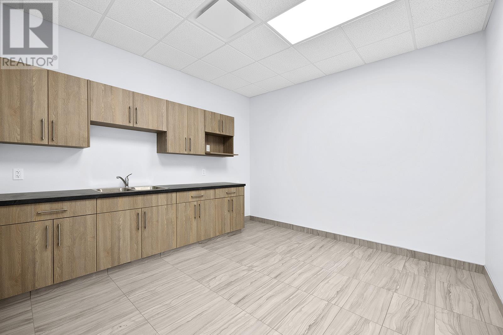 6280 Lapointe Drive Unit# 2, Kelowna, British Columbia  V1V 1S1 - Photo 5 - 10331375