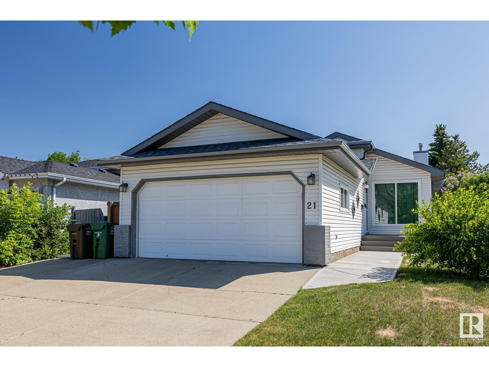 21 Dundas Pl, St. Albert, Alberta  T8N 6C9 - Photo 3 - E4441519