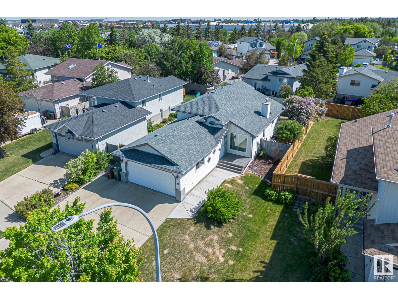 21 Dundas Pl, St. Albert, Alberta  T8N 6C9 - Photo 1 - E4441519