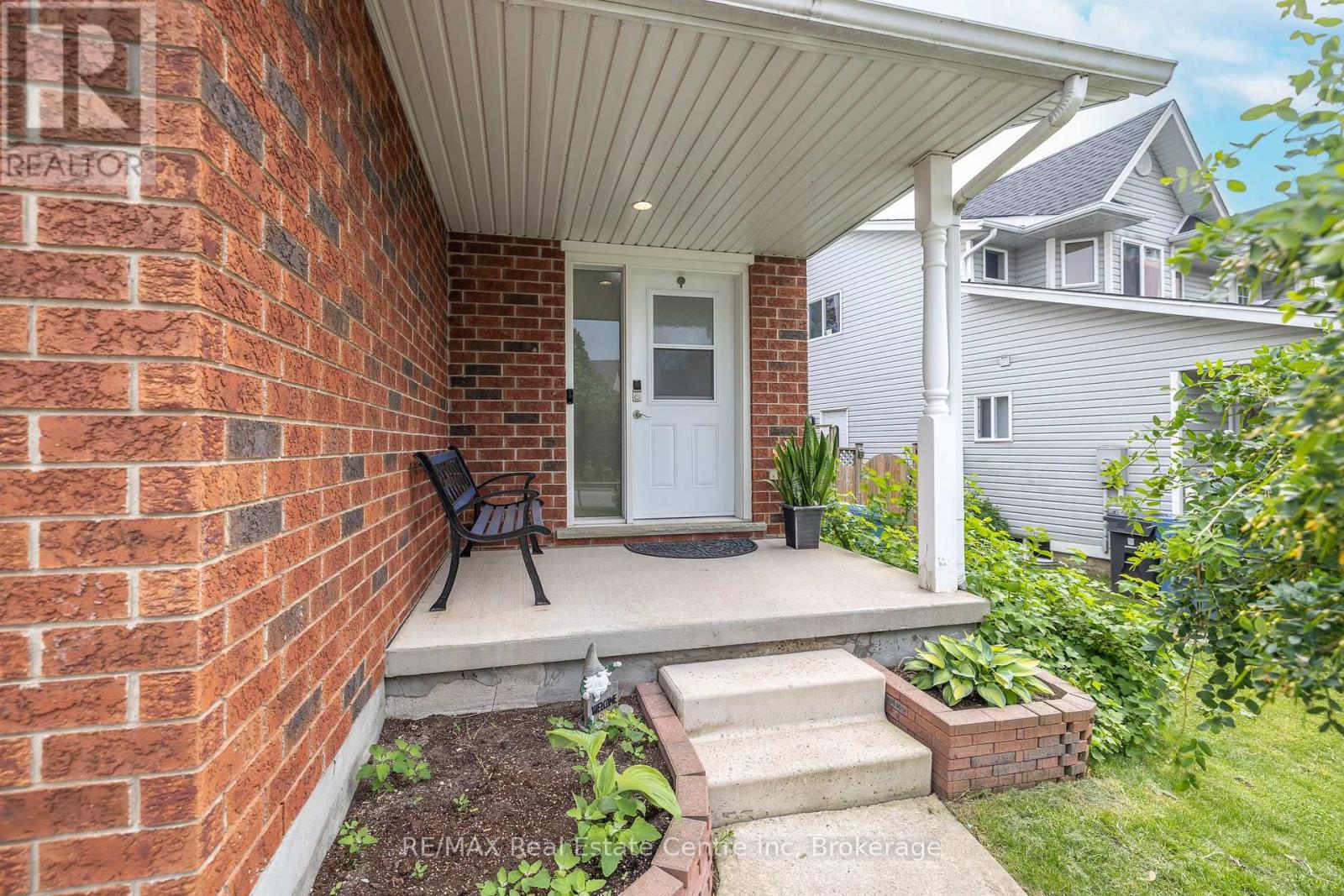 6 Kearney Street, Guelph, Ontario  N1E 7H2 - Photo 3 - X12210807