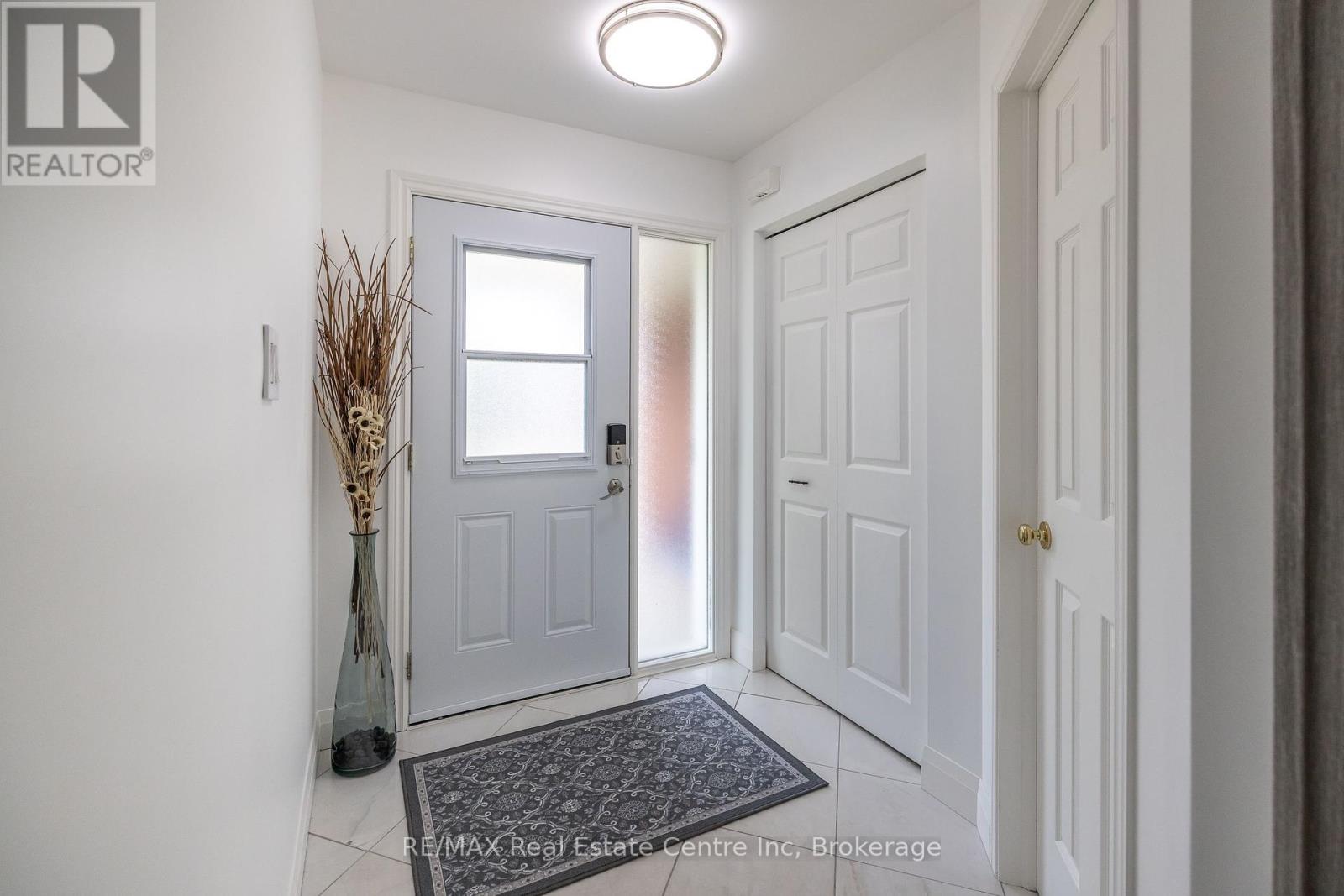 6 Kearney Street, Guelph, Ontario  N1E 7H2 - Photo 4 - X12210807