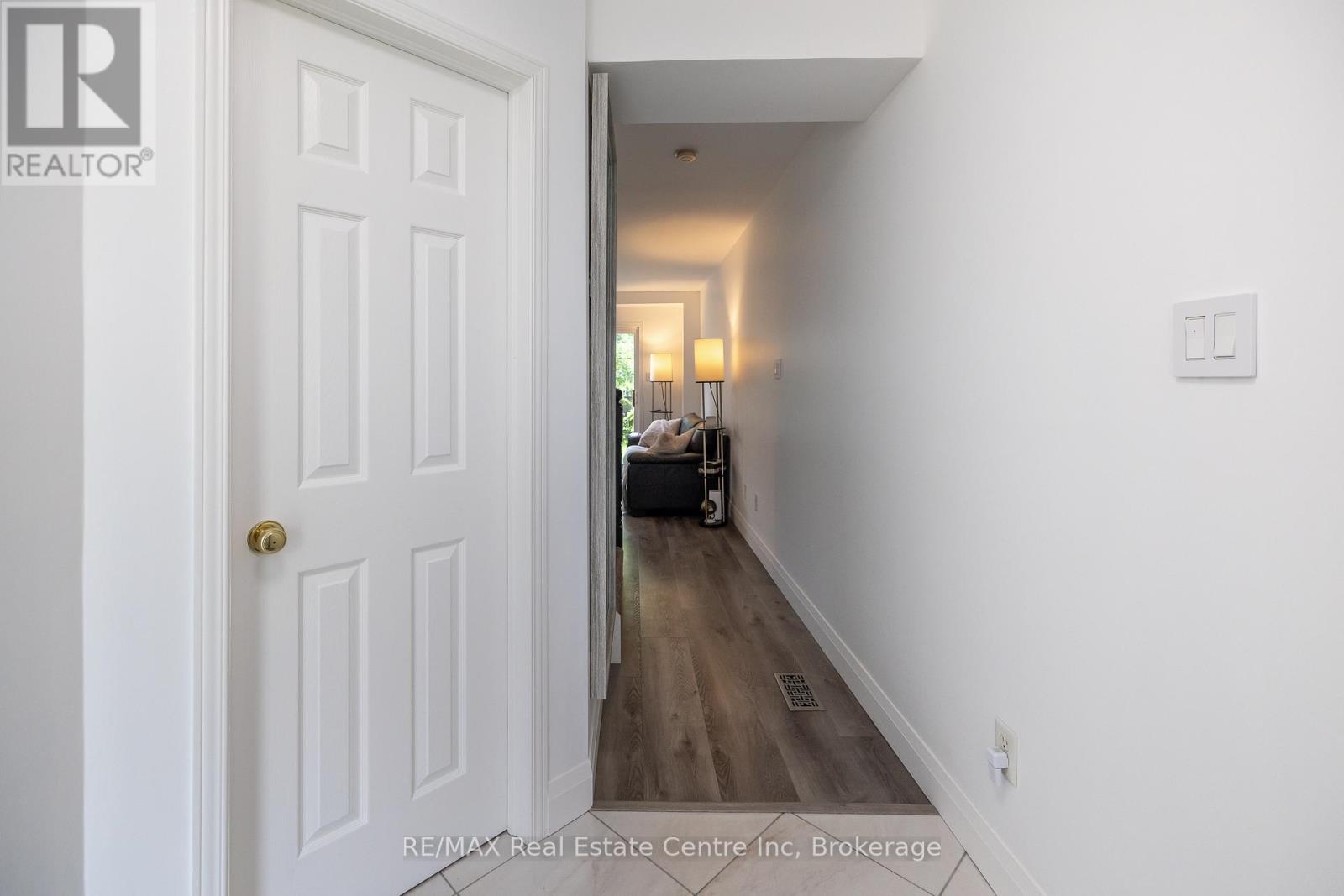 6 Kearney Street, Guelph, Ontario  N1E 7H2 - Photo 5 - X12210807
