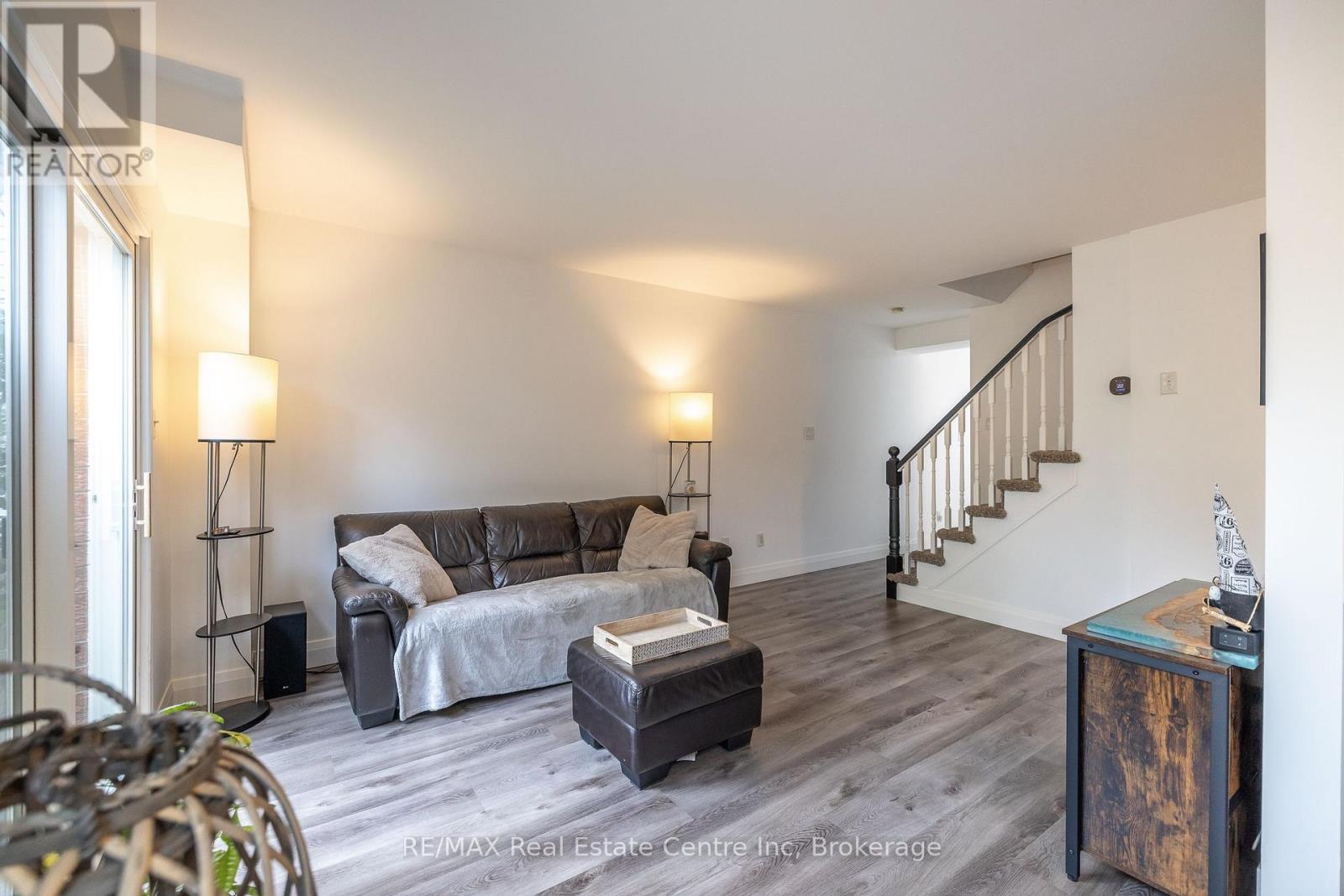 6 Kearney Street, Guelph, Ontario  N1E 7H2 - Photo 9 - X12210807
