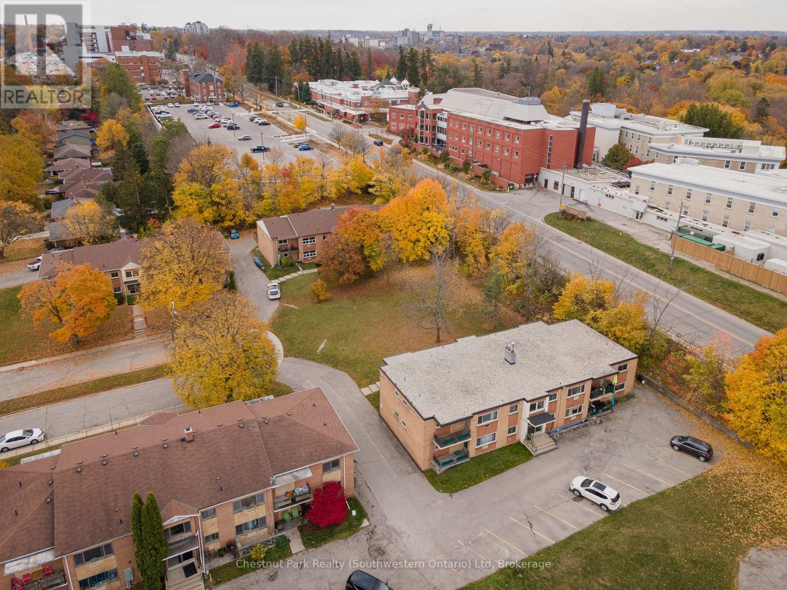 106 Sunnylea Crescent, Guelph, Ontario  N1E 1W6 - Photo 6 - X12210829
