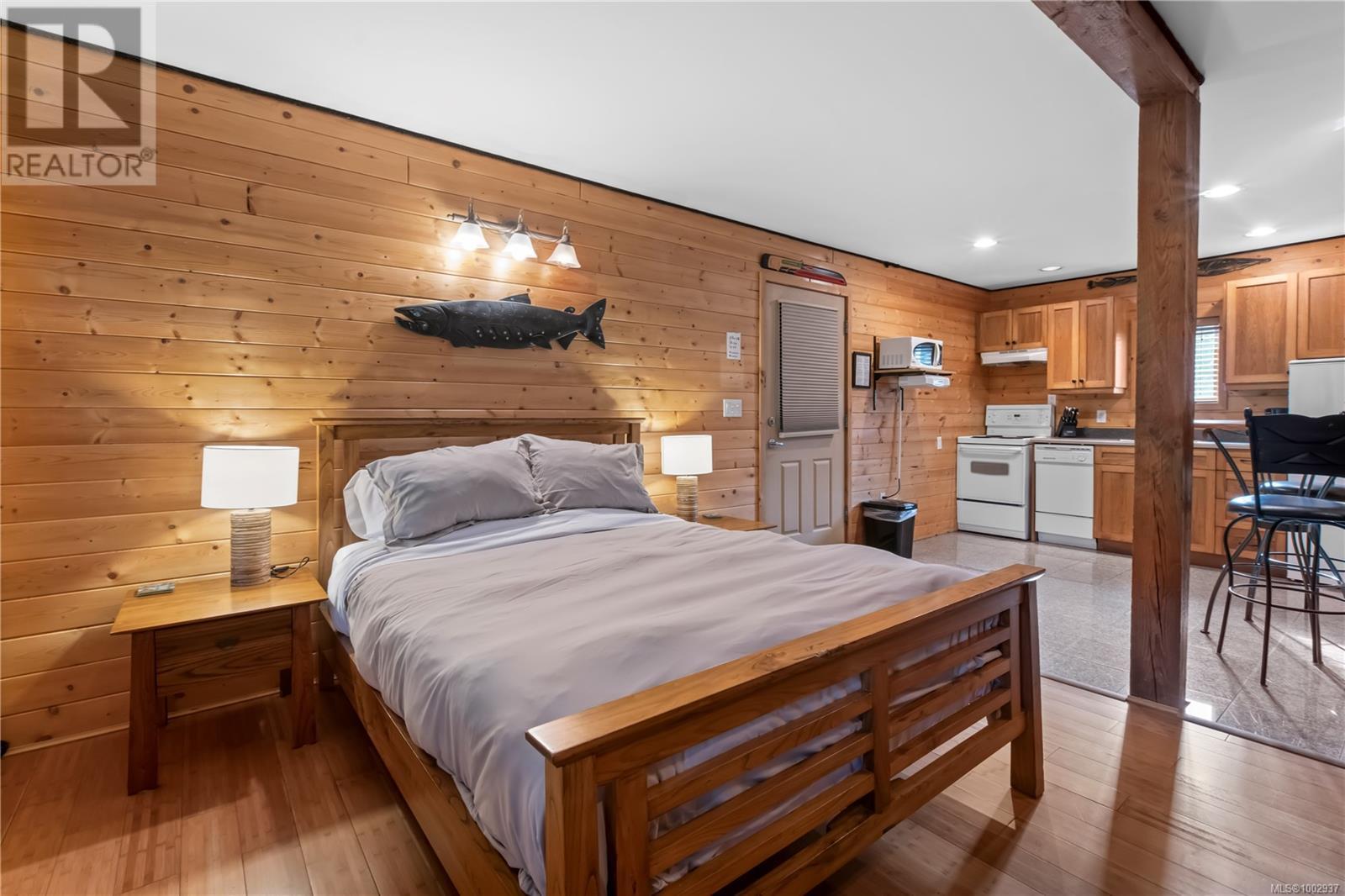 277 Boardwalk Blvd, Ucluelet, British Columbia  V0R 3A0 - Photo 13 - 1002937