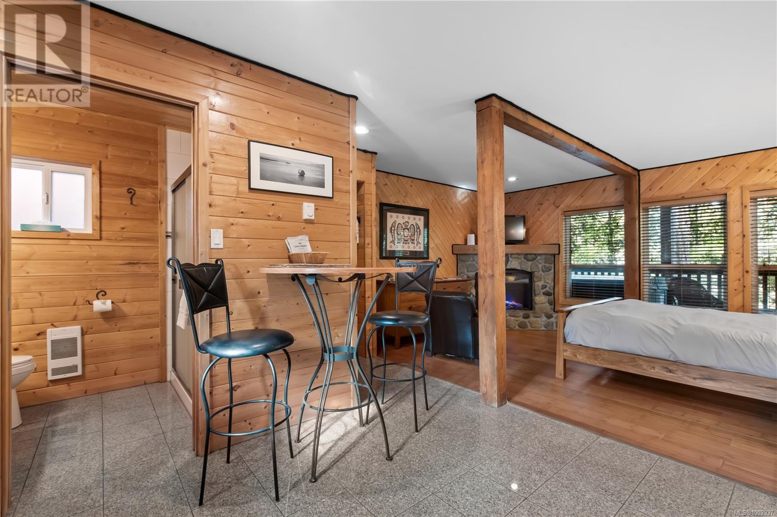 277 Boardwalk Blvd, Ucluelet, British Columbia  V0R 3A0 - Photo 15 - 1002937