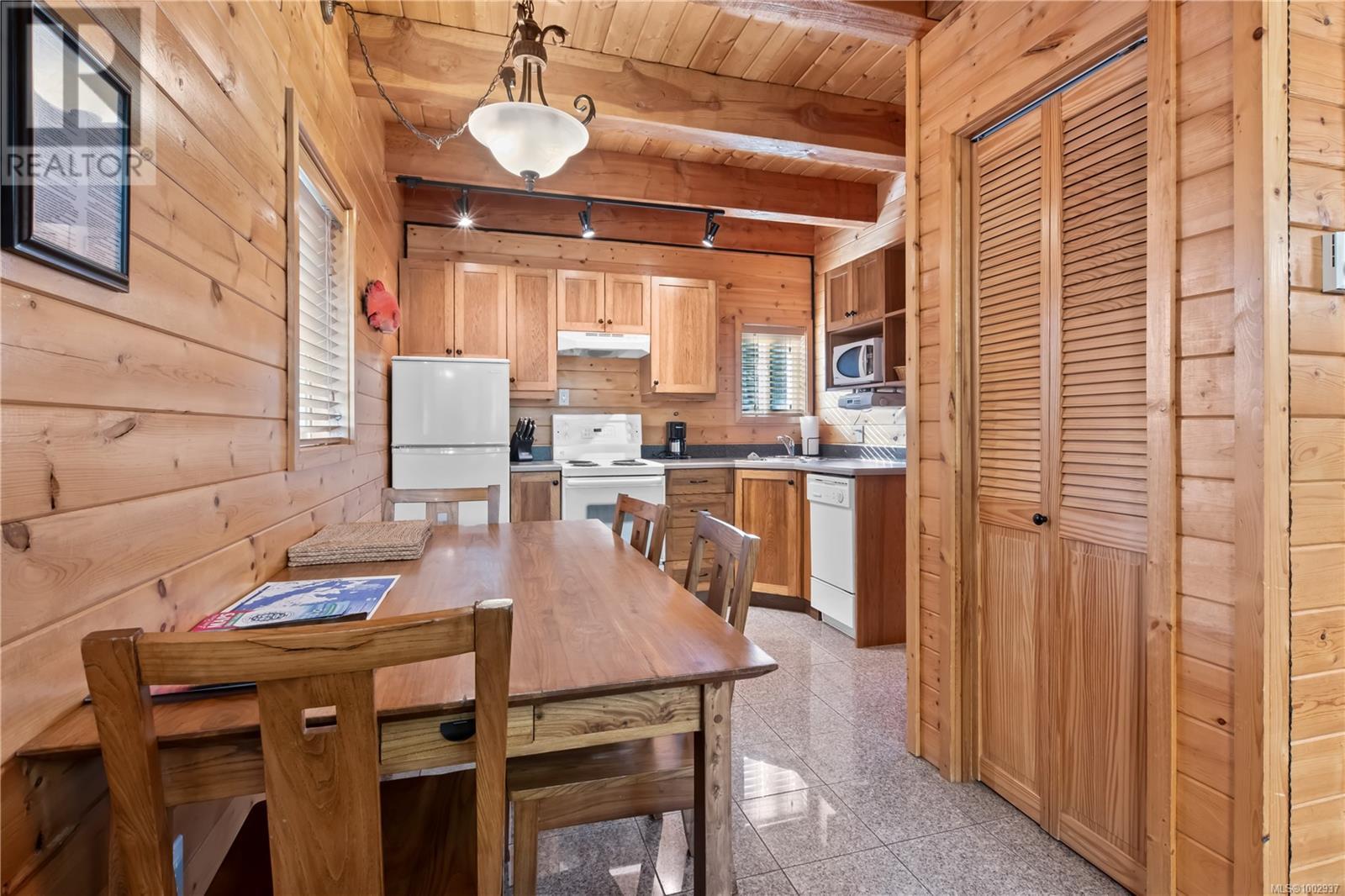277 Boardwalk Blvd, Ucluelet, British Columbia  V0R 3A0 - Photo 31 - 1002937