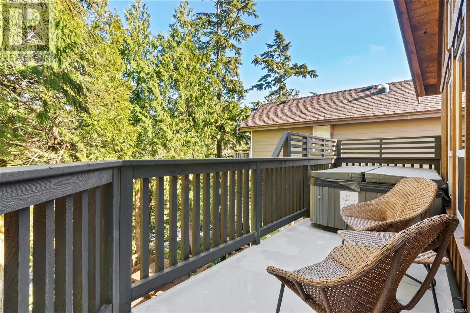 277 Boardwalk Blvd, Ucluelet, British Columbia  V0R 3A0 - Photo 46 - 1002937