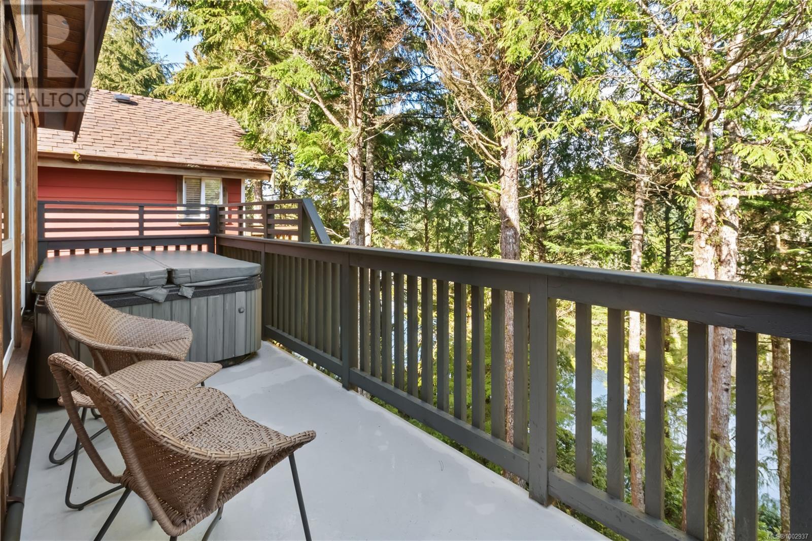 277 Boardwalk Blvd, Ucluelet, British Columbia  V0R 3A0 - Photo 47 - 1002937