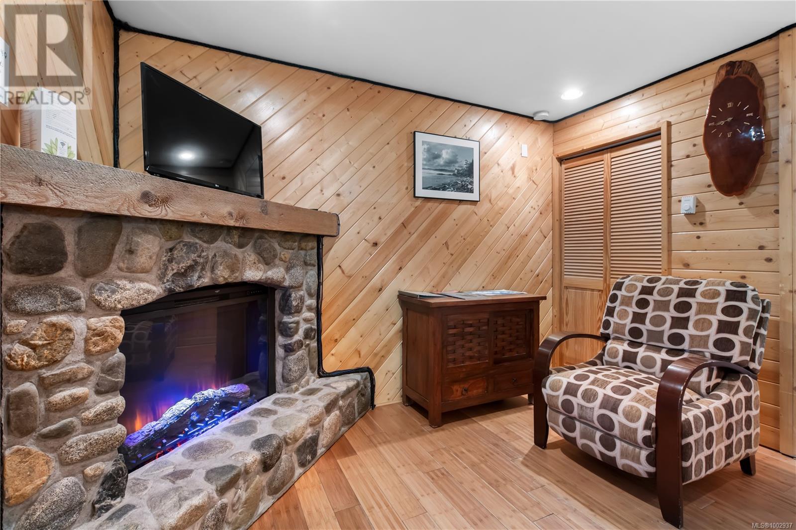 277 Boardwalk Blvd, Ucluelet, British Columbia  V0R 3A0 - Photo 5 - 1002937