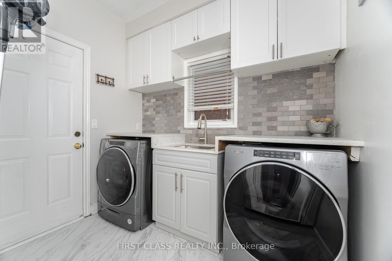 74 Long Meadow Drive, Brampton (Bram East), Ontario  L6P 2A1 - Photo 19 - W12210663